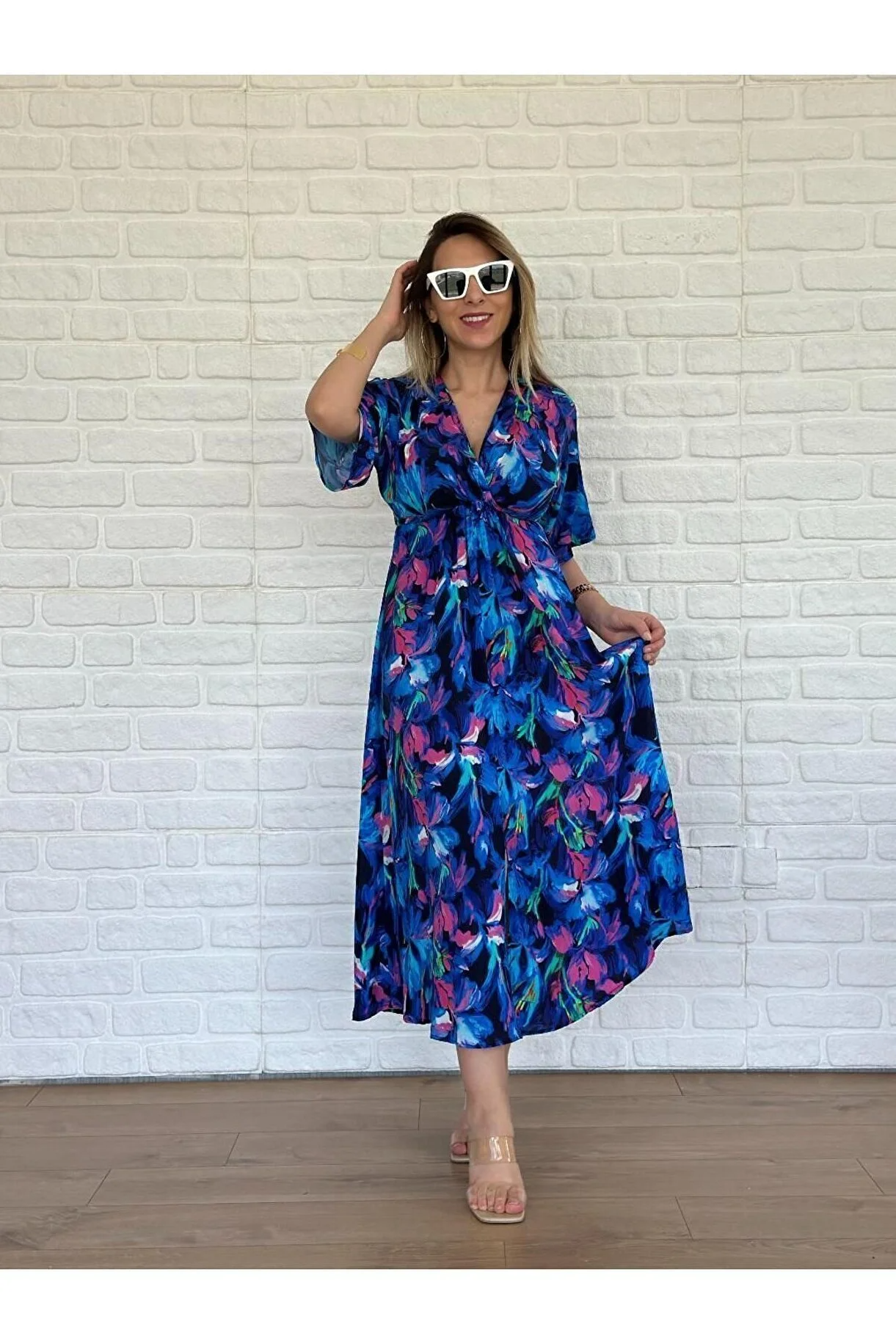 Asur Butik Kadın Çiçek Desenli Renkli Viskon Kumaş Yırtmaçlı Elbise