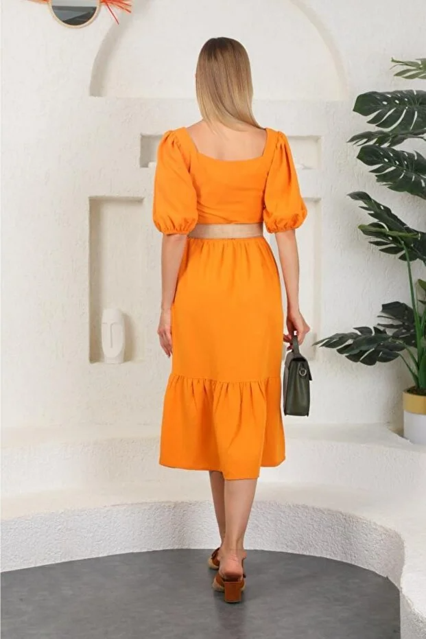 Asur Butik Kadın Keten Kumaş Kemerli Kare Yaka Dar Kalıp Elbise 1 Beden Büyük Alınız.