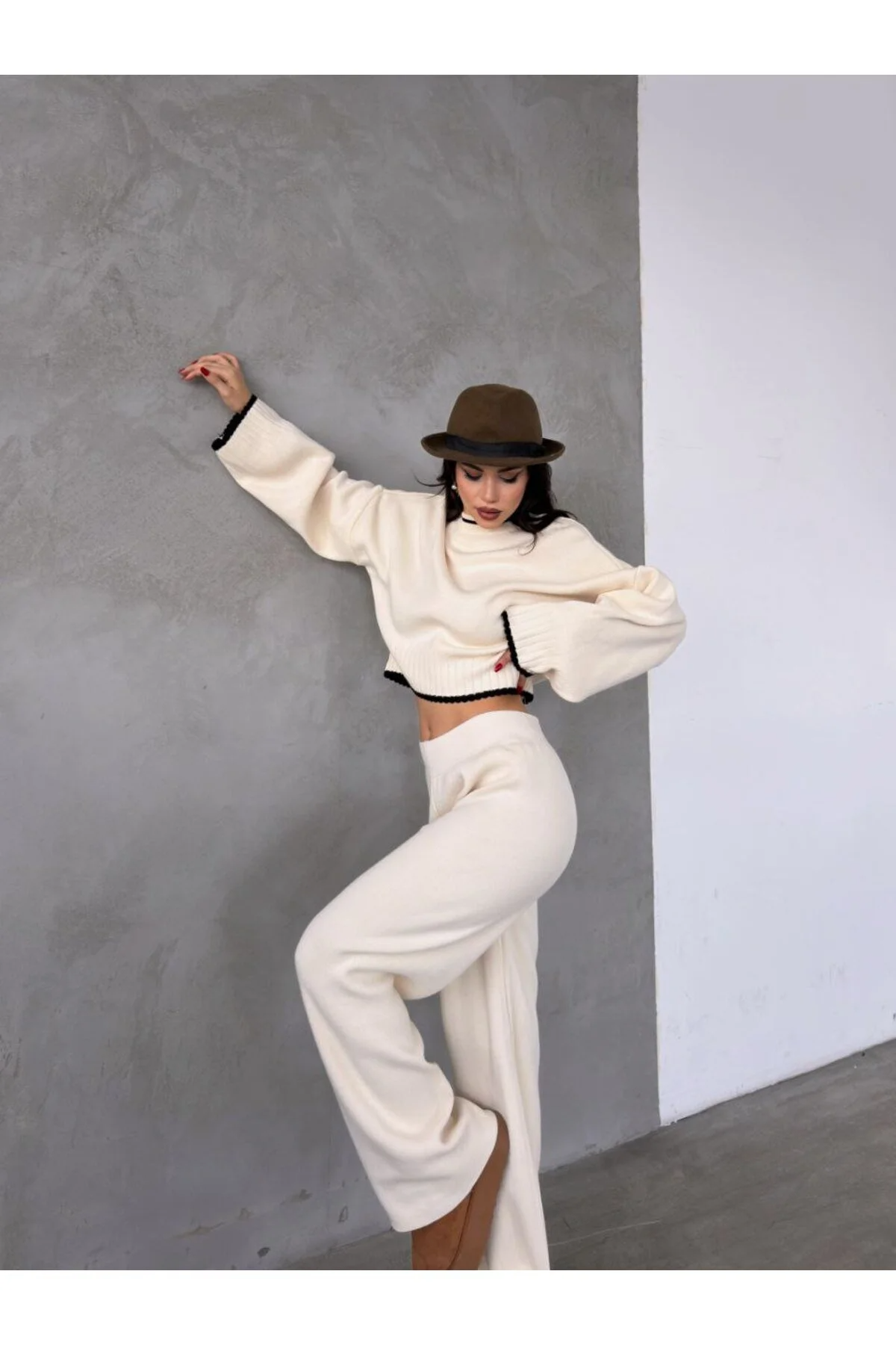 Asur Butik Kadın Polo Yaka Standart Beden Triko Takım