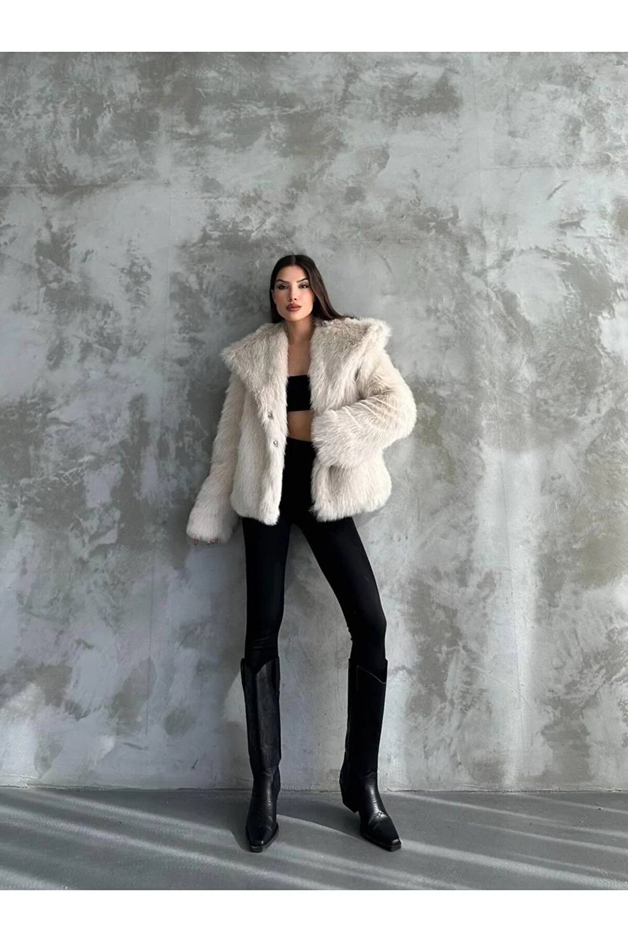 Asur Butik Kadın Oversize Kesim Çıt Çıtlı Astarlı Kürk Mont