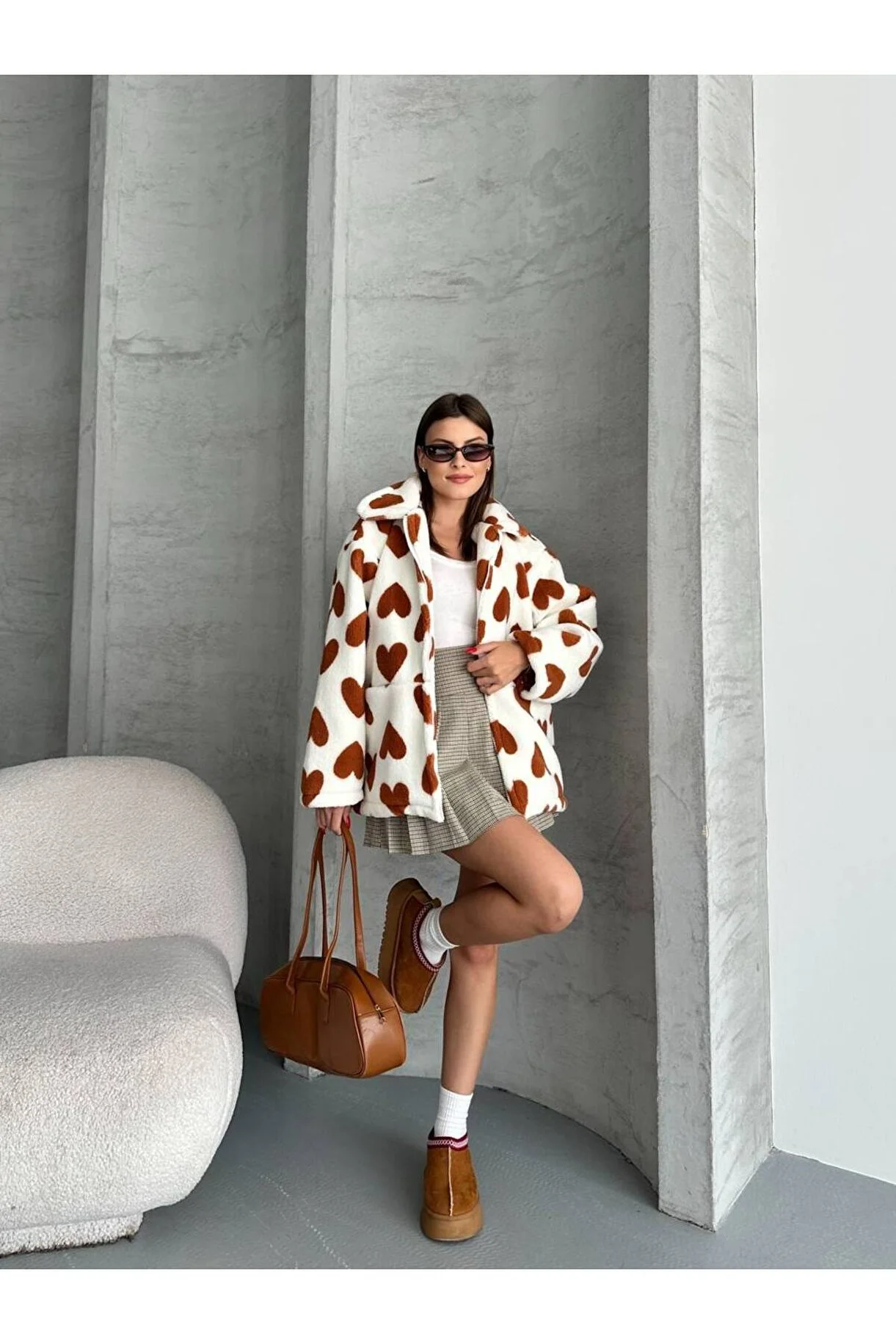 Asur Butik Kadın Kuzu Model Yumuşak Peluş Mont