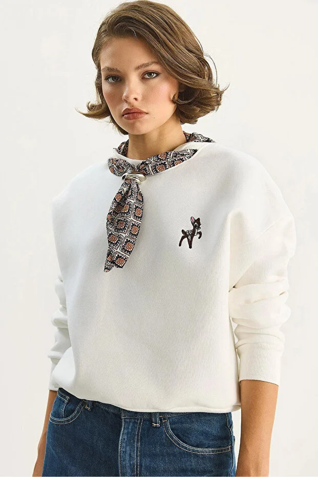 Asur Butik Kadın Geyik Desenli Fularlı Şardonlu 3 İplik Sweatshirt