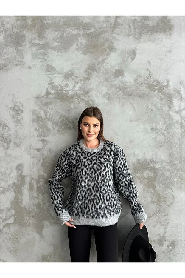 Asur Butik Kadın Leopar Desenli Yumoş Kazak