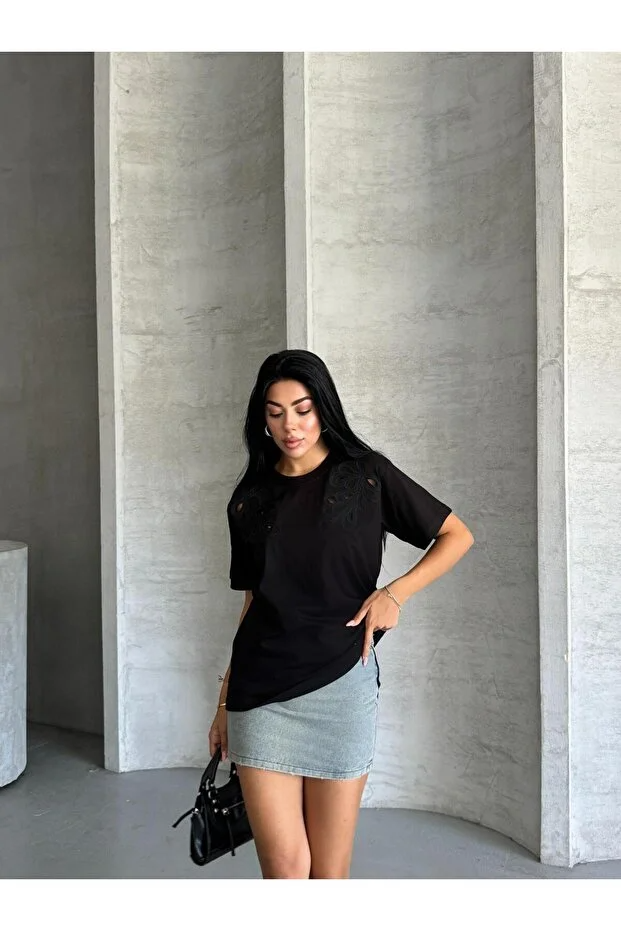 Asur Butik Kadın Nakışlı Bisiklet Yaka Tişört