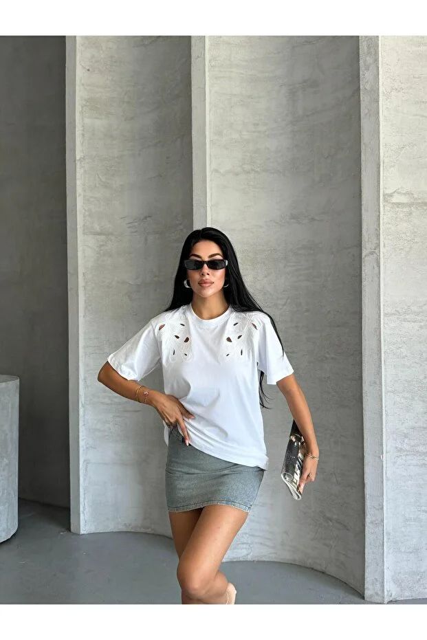 Asur Butik Kadın Nakışlı Bisiklet Yaka Tişört